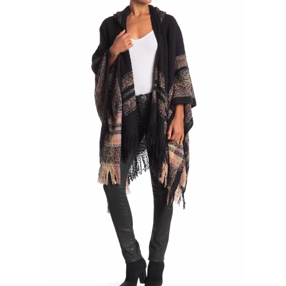 Hooded Poncho in Black